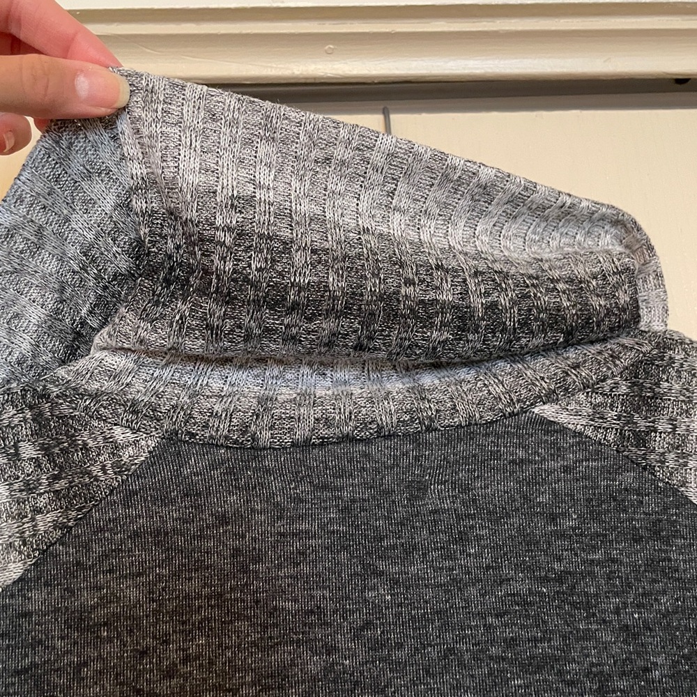 Maurices Sweater - Picture 6 of 9
